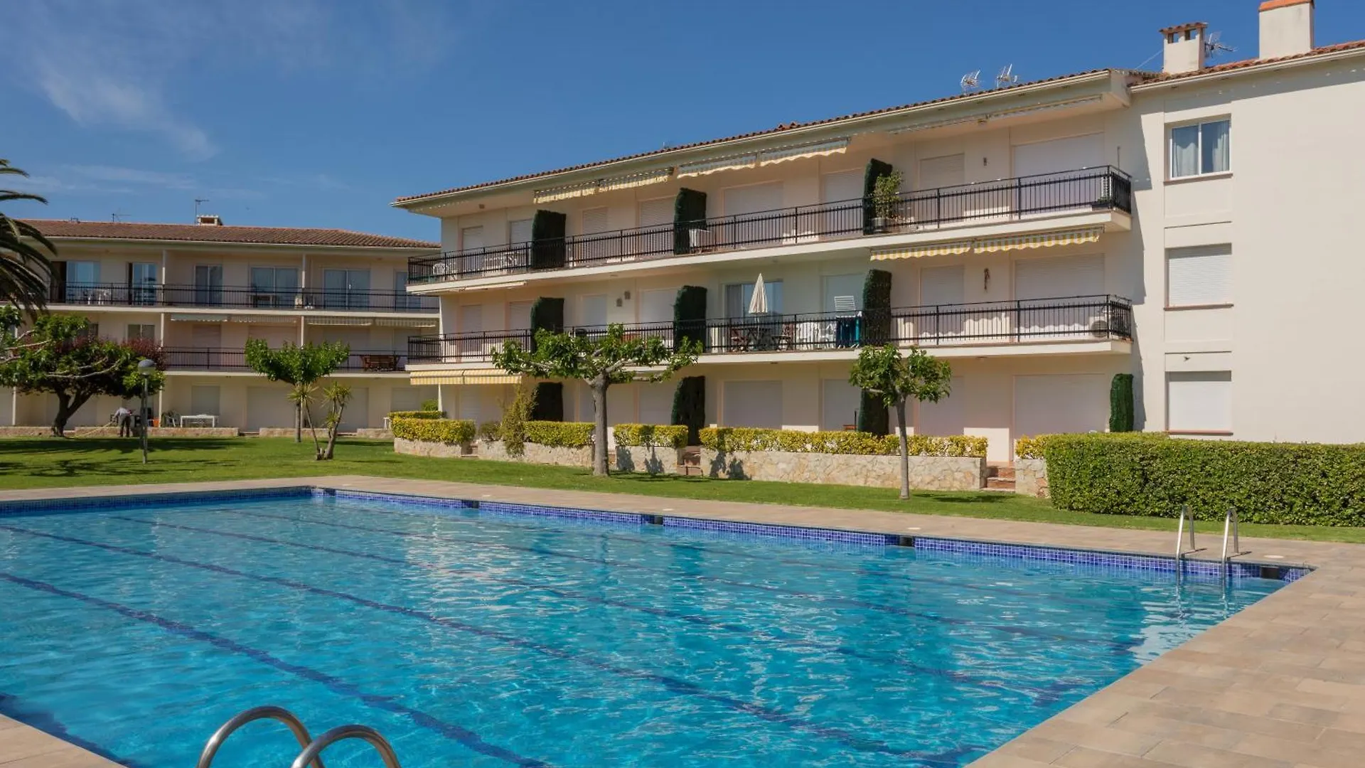 Apartament Amb Piscina I Aparcament - Baixos Amb Jardinet Calella De Palafrugell